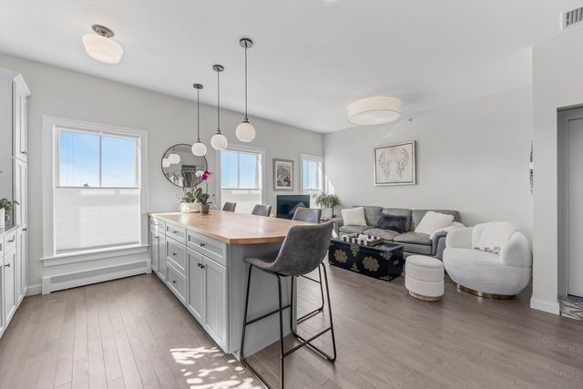 168 Humphrey PH, Swampscott, MA 01907