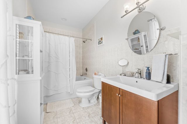 168 Humphrey PH, Swampscott, MA 01907