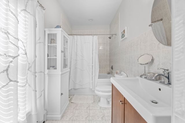 168 Humphrey PH, Swampscott, MA 01907