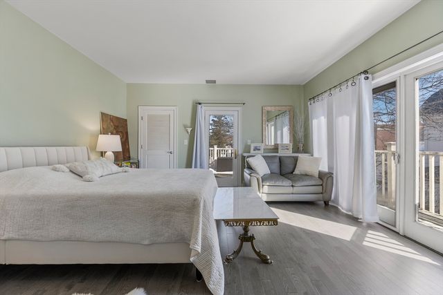 168 Humphrey PH, Swampscott, MA 01907