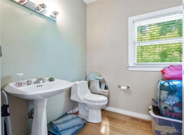 10598 Lambeth Rd, Glen Allen, VA 23060