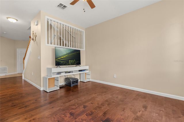 10306 STONE MOSS AVENUE, Tampa, FL 33647