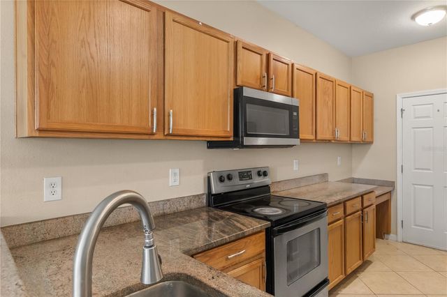 10306 STONE MOSS AVENUE, Tampa, FL 33647