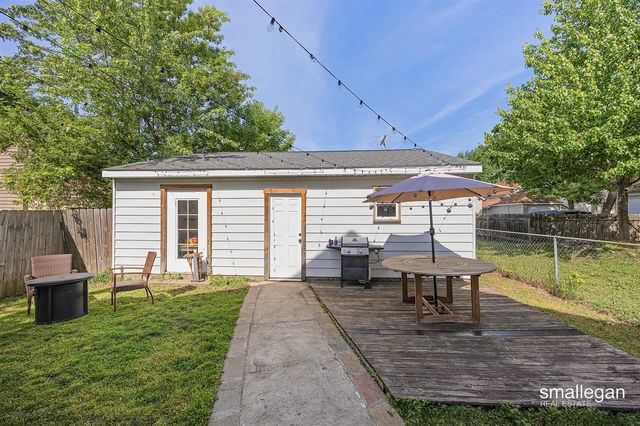 1321 Davis Avenue, Grand Rapids, MI 49504
