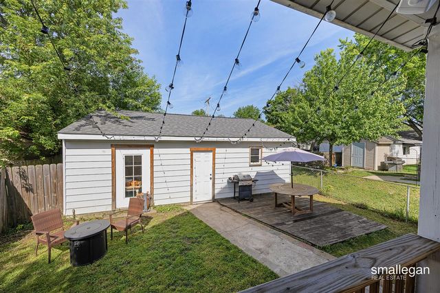 1321 Davis Avenue, Grand Rapids, MI 49504