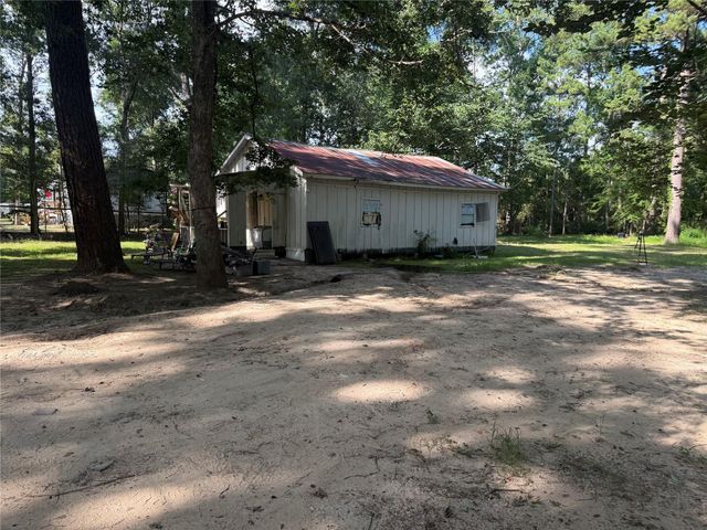 1173 County Road 370, Splendora, TX 77372