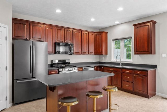 325 Wealdstone Rd, Cranberry Twp, PA 16066
