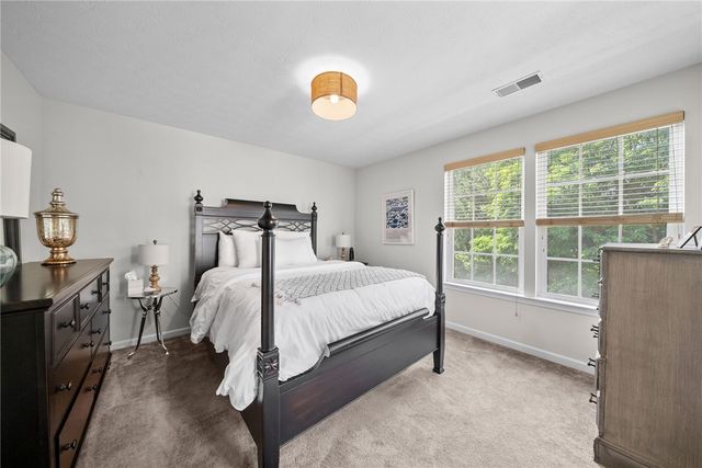 325 Wealdstone Rd, Cranberry Twp, PA 16066