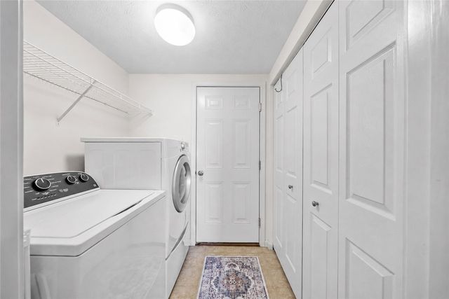 325 Wealdstone Rd, Cranberry Twp, PA 16066