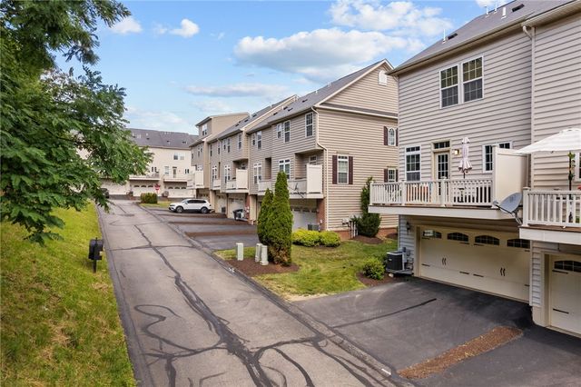 325 Wealdstone Rd, Cranberry Twp, PA 16066