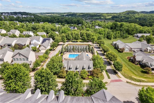 325 Wealdstone Rd, Cranberry Twp, PA 16066