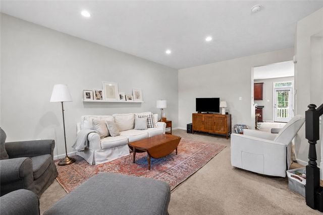 325 Wealdstone Rd, Cranberry Twp, PA 16066
