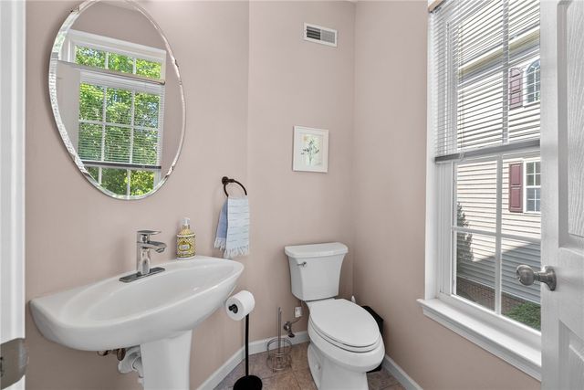 325 Wealdstone Rd, Cranberry Twp, PA 16066