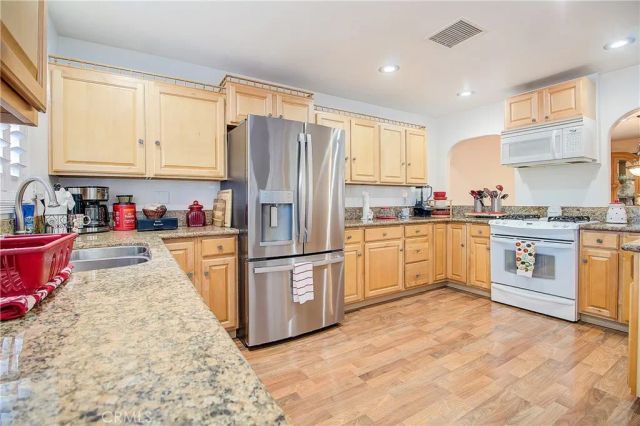 25890 Interlechen Drive, Sun City, CA 92586