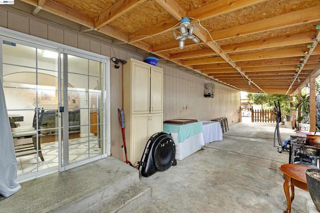 1615 1615 85Th Ave, Oakland, CA 94621