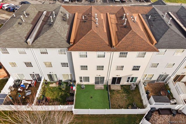 169 Surf Drive 109, Bronx, NY 10473