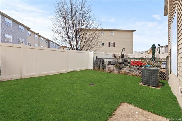 169 Surf Drive 109, Bronx, NY 10473