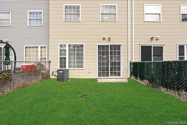 169 Surf Drive 109, Bronx, NY 10473