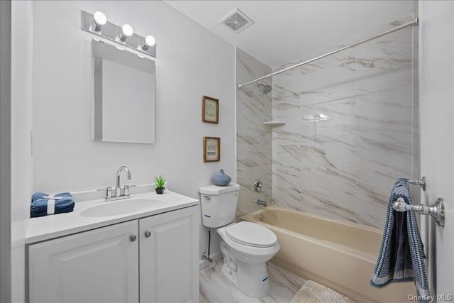 169 Surf Drive 109, Bronx, NY 10473