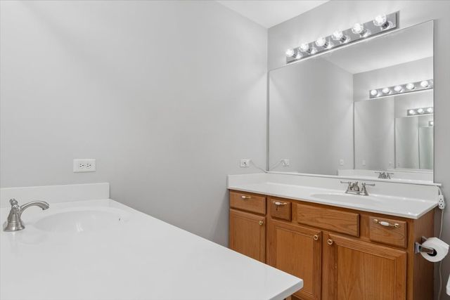 19 Lily Court 19, Bolingbrook, IL 60440