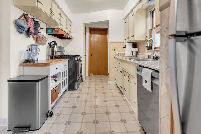 4110 ZOAR Avenue, Erie, PA 16509