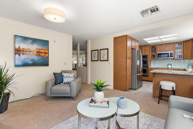 58 Rambleoak Cir, Sacramento, CA 95831