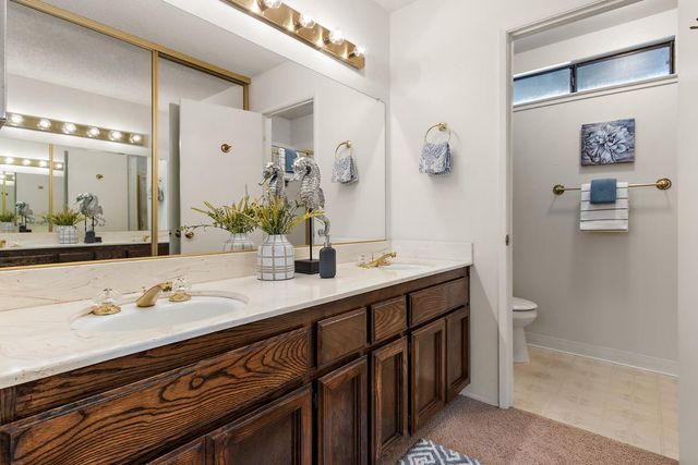 58 Rambleoak Cir, Sacramento, CA 95831