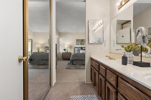 58 Rambleoak Cir, Sacramento, CA 95831