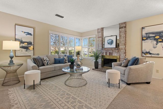 58 Rambleoak Cir, Sacramento, CA 95831