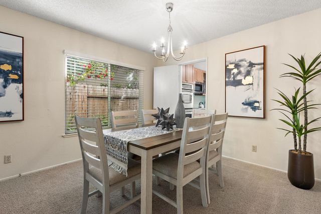 58 Rambleoak Cir, Sacramento, CA 95831