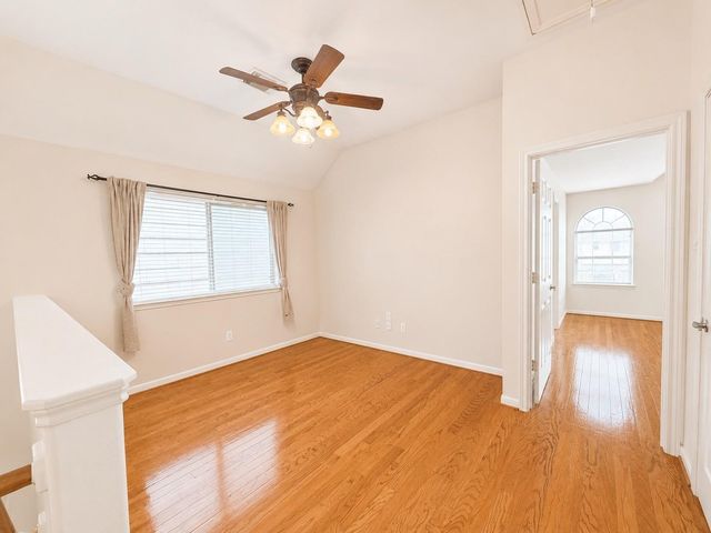 214 Plaza Del Sol Park, Houston, TX 77020