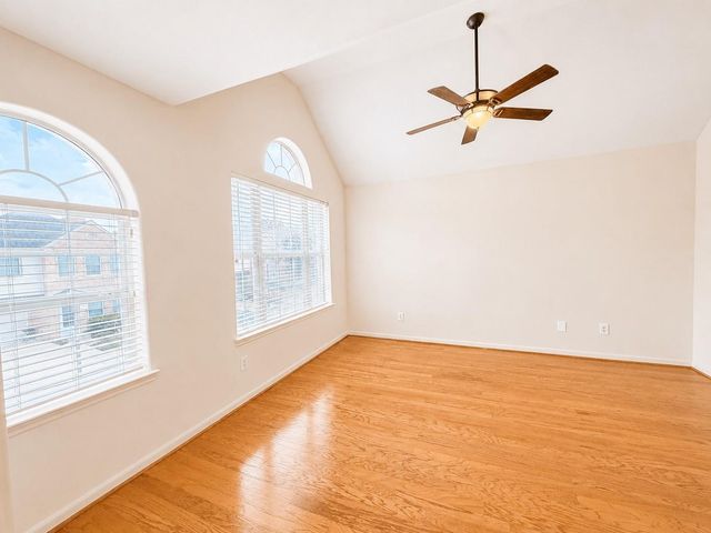 214 Plaza Del Sol Park, Houston, TX 77020