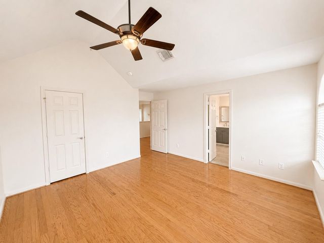 214 Plaza Del Sol Park, Houston, TX 77020