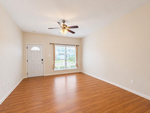 214 Plaza Del Sol Park, Houston, TX 77020