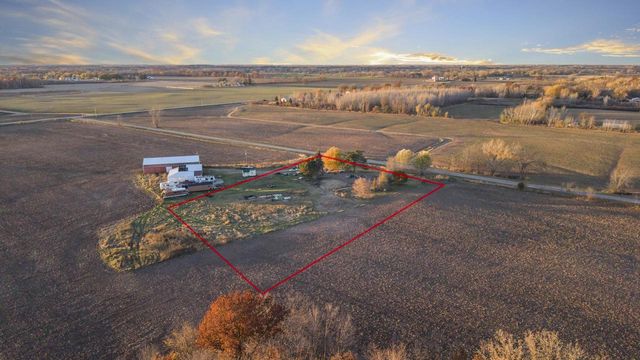 1320 GENEVA ROAD, Hobart, WI 54115