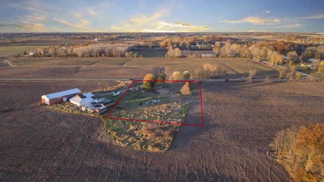 1320 GENEVA ROAD, Hobart, WI 54115