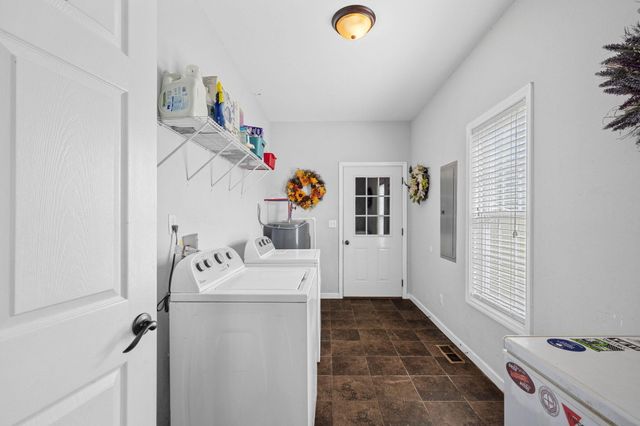 318 Carriage Drive, Whitwell, TN 37397