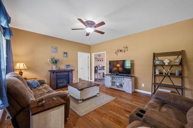 318 Carriage Drive, Whitwell, TN 37397