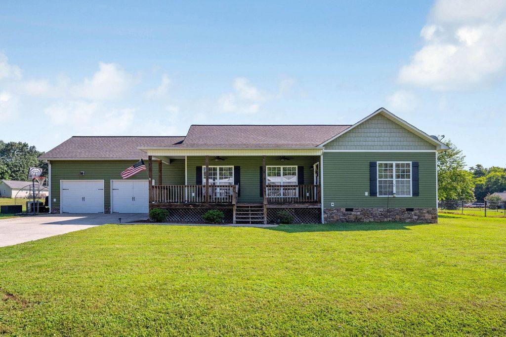 318 Carriage Drive, Whitwell, TN 37397