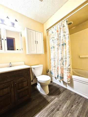 4204 W Toledo Street, Broken Arrow, OK 74012