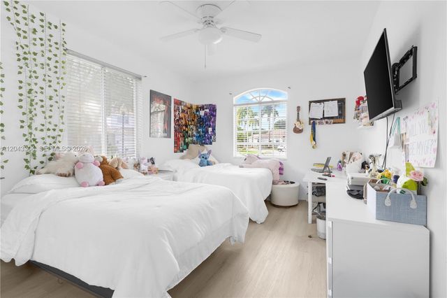 1102 Camellia Cir 1102, Weston, FL 33326