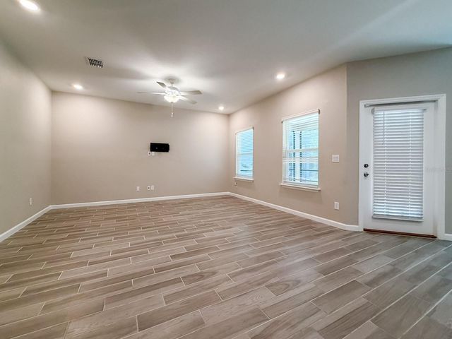 2258 NW 89TH WAY, Gainesville, FL 32606