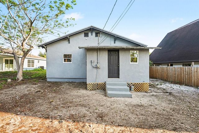 129 W PARK AVENUE, Lake Wales, FL 33853