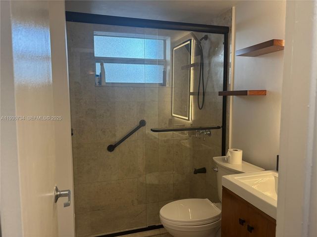 1300 Lincoln Rd B302, Miami Beach, FL 33139