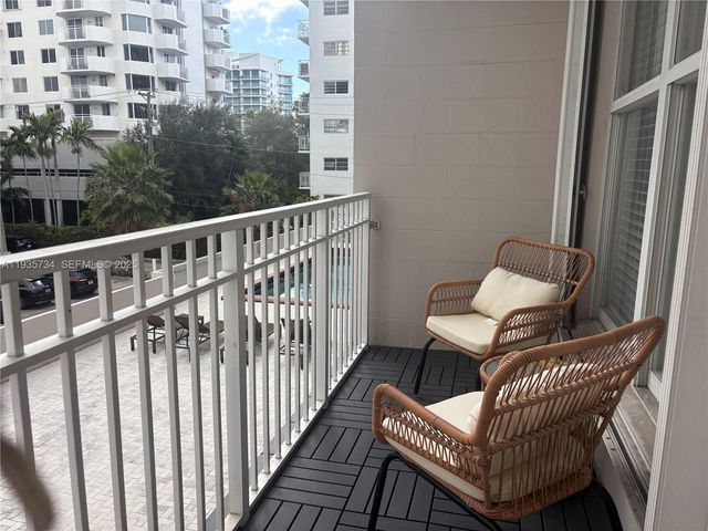 1300 Lincoln Rd B302, Miami Beach, FL 33139