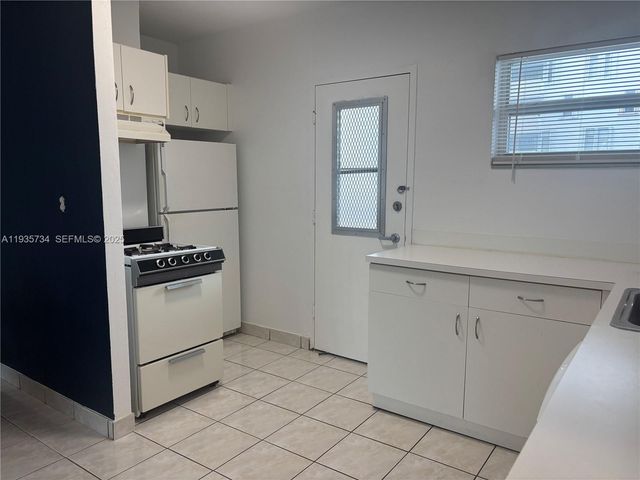 1300 Lincoln Rd B302, Miami Beach, FL 33139