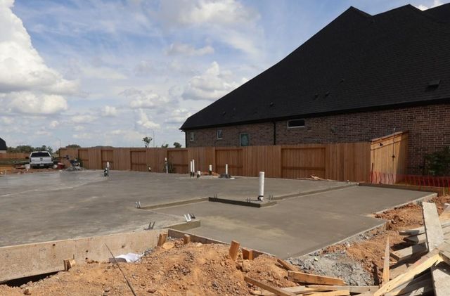 2106 Shadow Falls Drive, Missouri City, TX 77459