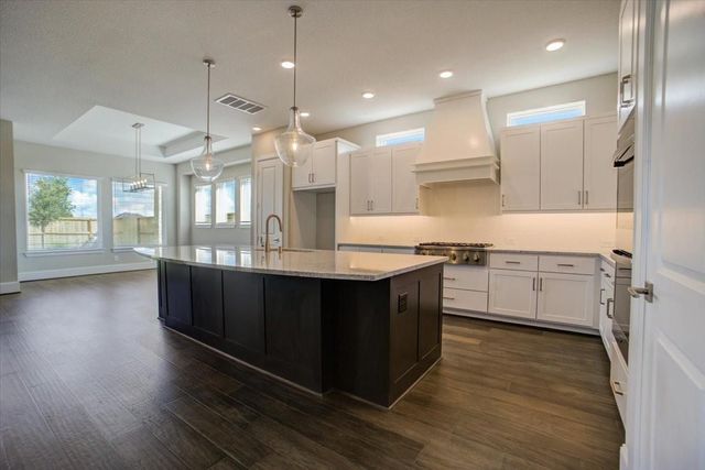 2106 Shadow Falls Drive, Missouri City, TX 77459