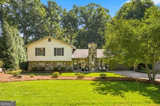 1088 Oak Grove Circle, Lawrenceville, GA 30043