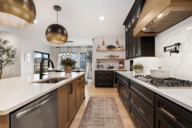 13200 Waterleaf Drive, St. John, IN 46373